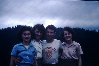 1946 group shot of man and women Tennessee shirt Kodak Red Border 35mm slide Al5
