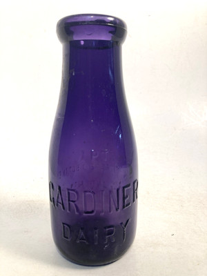 Milk bottle, round PINT, GARDINER DAIRY, irradiated, DUG bottle