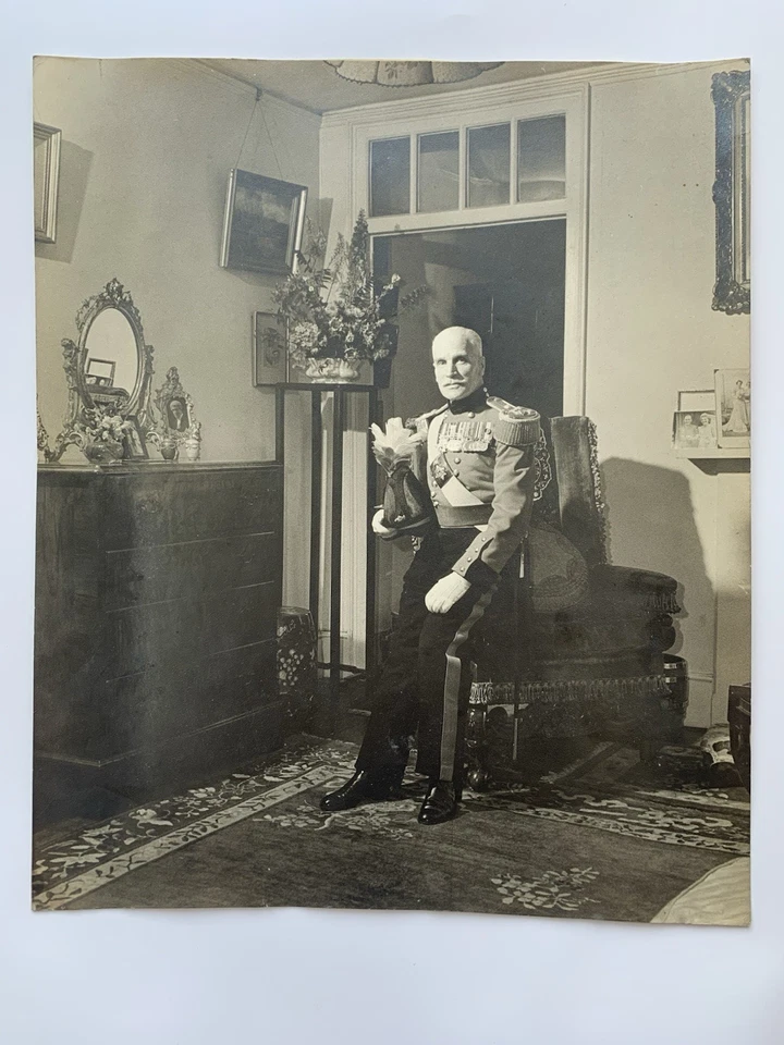 Fotografía de retrato Major E.H Simpson M.C. O.B.E. Castillo de Windsor caballero militar Foto 3 de 4