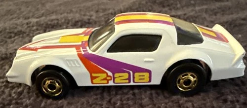 Vintage Hot wheels-Camaro Z-28”Gold Hot Ones” Error Base: 1982-Excellent Cond.