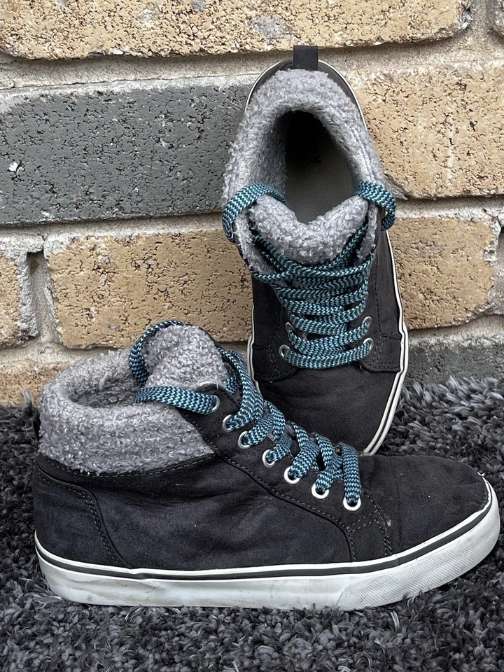 Old Navy Kids Booties Size 2 Gray Lace Up Active Wear Sherpa High Youth - Image 2 of 4