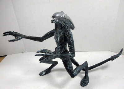 vintage 1996 Kenner Aliens Alien Xenomorph gray plastic action figure ...