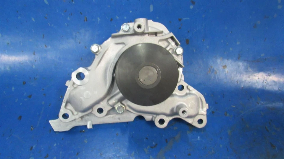 Genuine OEM Engine Water Pump Assembly MD978764 1997-2004 Mitsubishi - Image 3 of 4