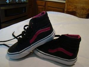 girls black vans size 2