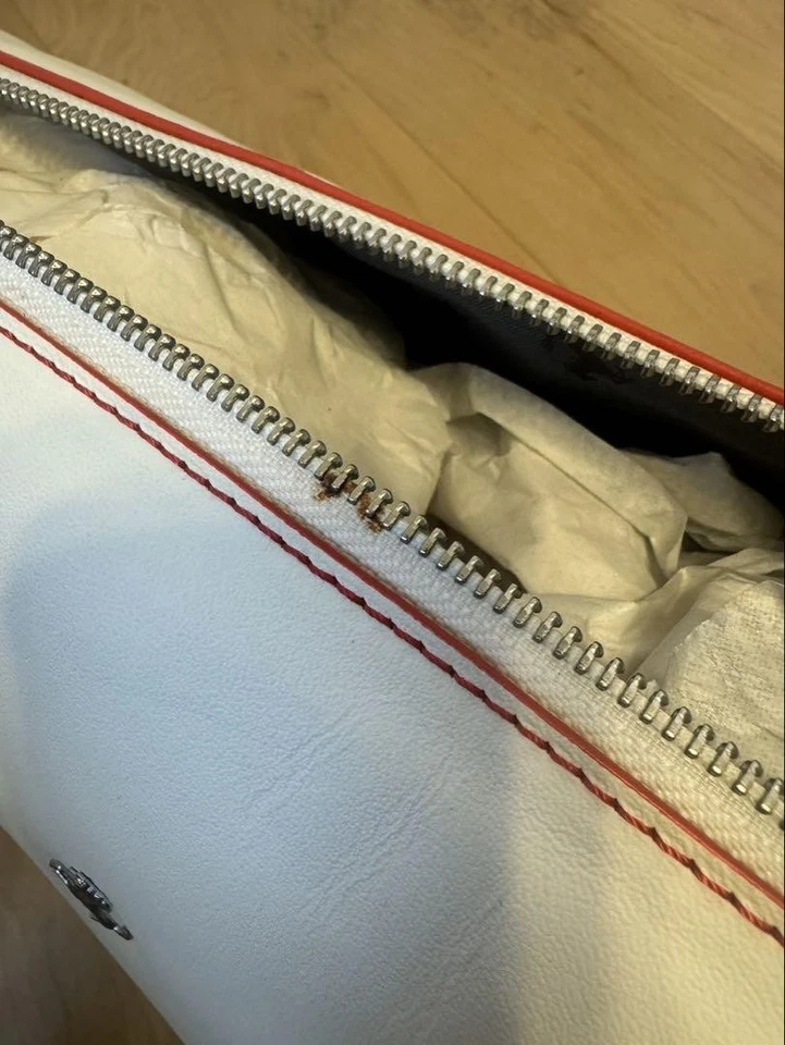 Ferrari 488GTB Original Limitado Bolso de Hombro Estuche Cuero Blanco Usado en Japón Foto 4 de 4