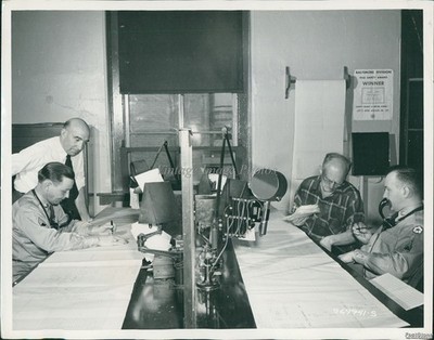 1951 Photo Army Train Dispatchers With Baltimore Civilian Dispatch Military 8X10