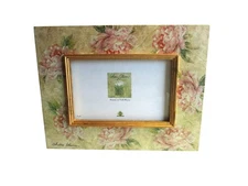 Cheri Blum FETCO Cottage Chic Floral Design Photo Frame - Table Top