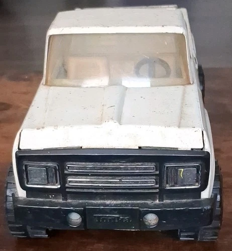 Tonka Vintage White Pressed Steel Carquest Pickup Truck Toy