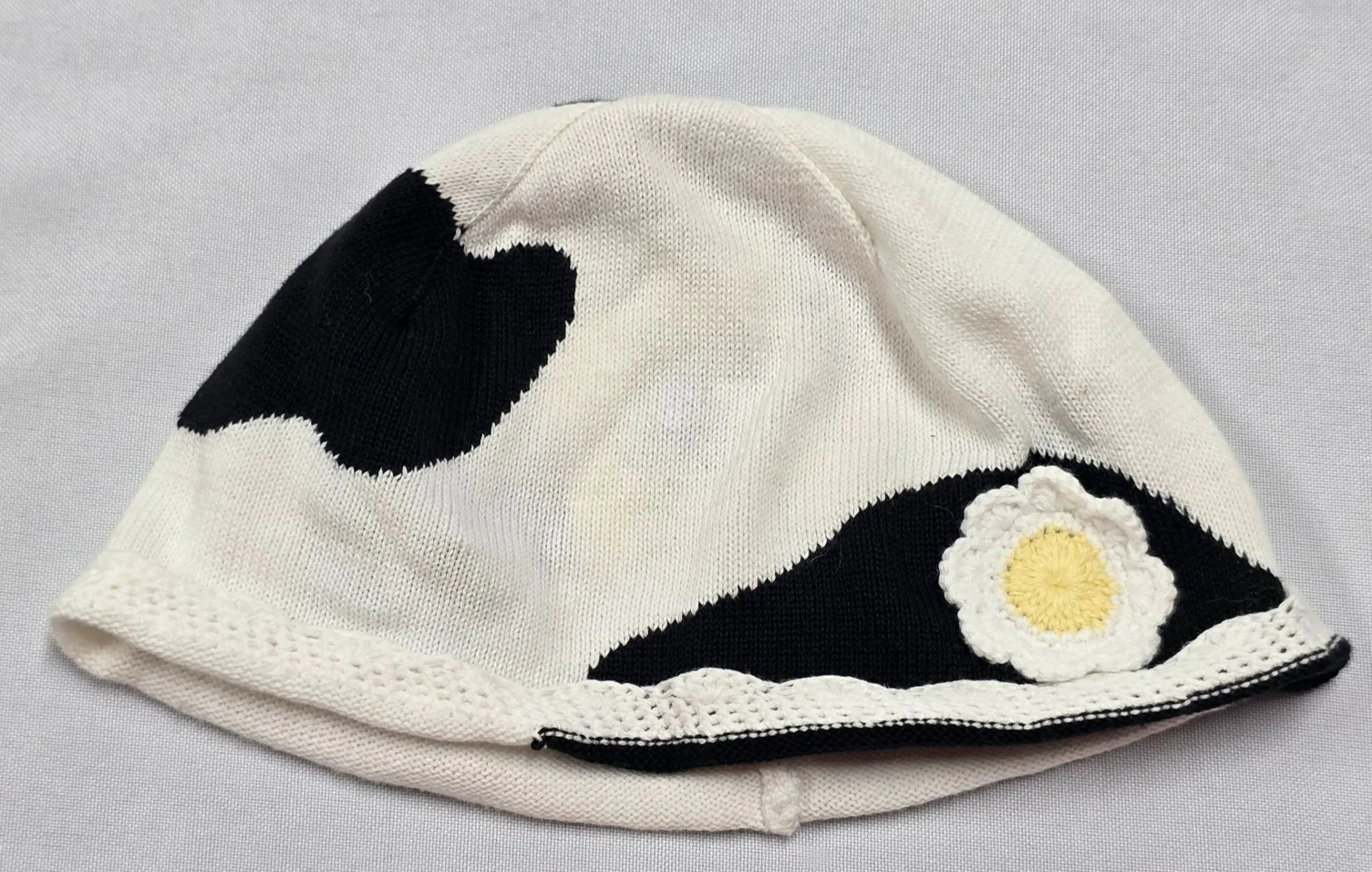 Gymboree Vintage Daisy the Cow Flower Black White Knit Beanie Hat Cap 12-18 NEW