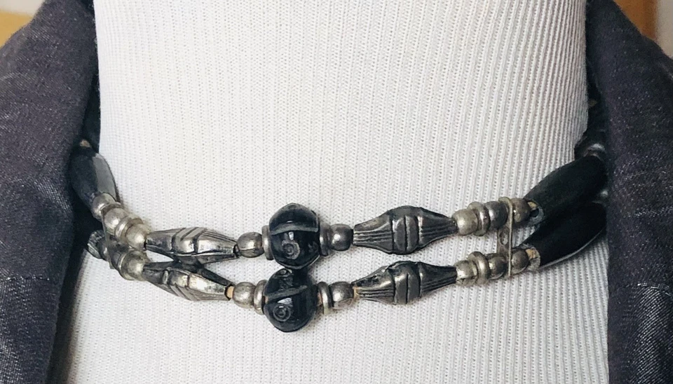 "Collar gargantilla The Limited Statement 12-14,5"" madera negra cadena de cuero de 2 hilos" Foto 2 de 4