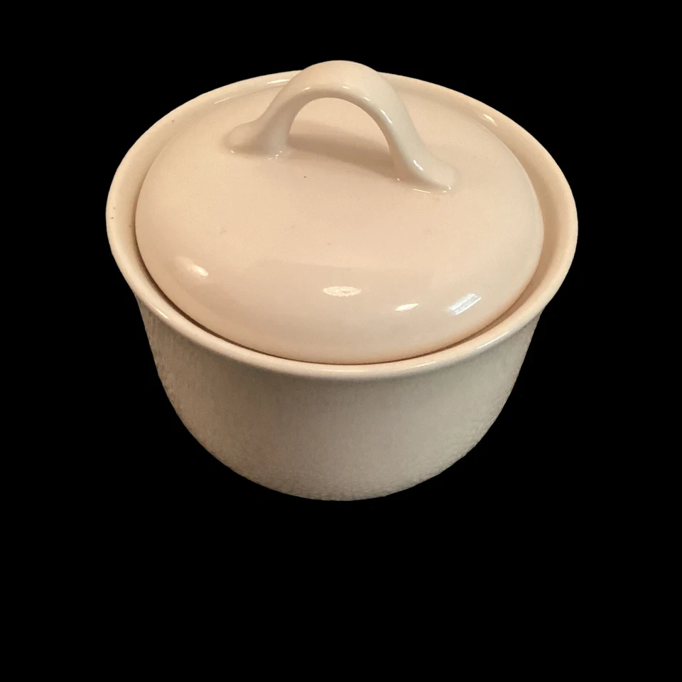 Vtg Corning Ware WHITE Cream and Sugar w/lid Farmhouse 81-TY H9 and 81-TY F0 - Image 3 of 4