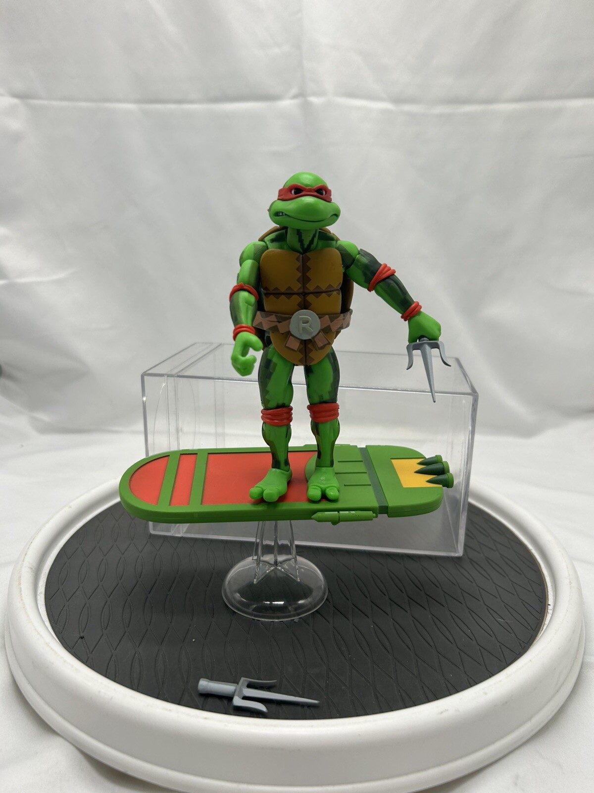 NECA TMNT Turtles in Time Raphaël 7 inch action figure