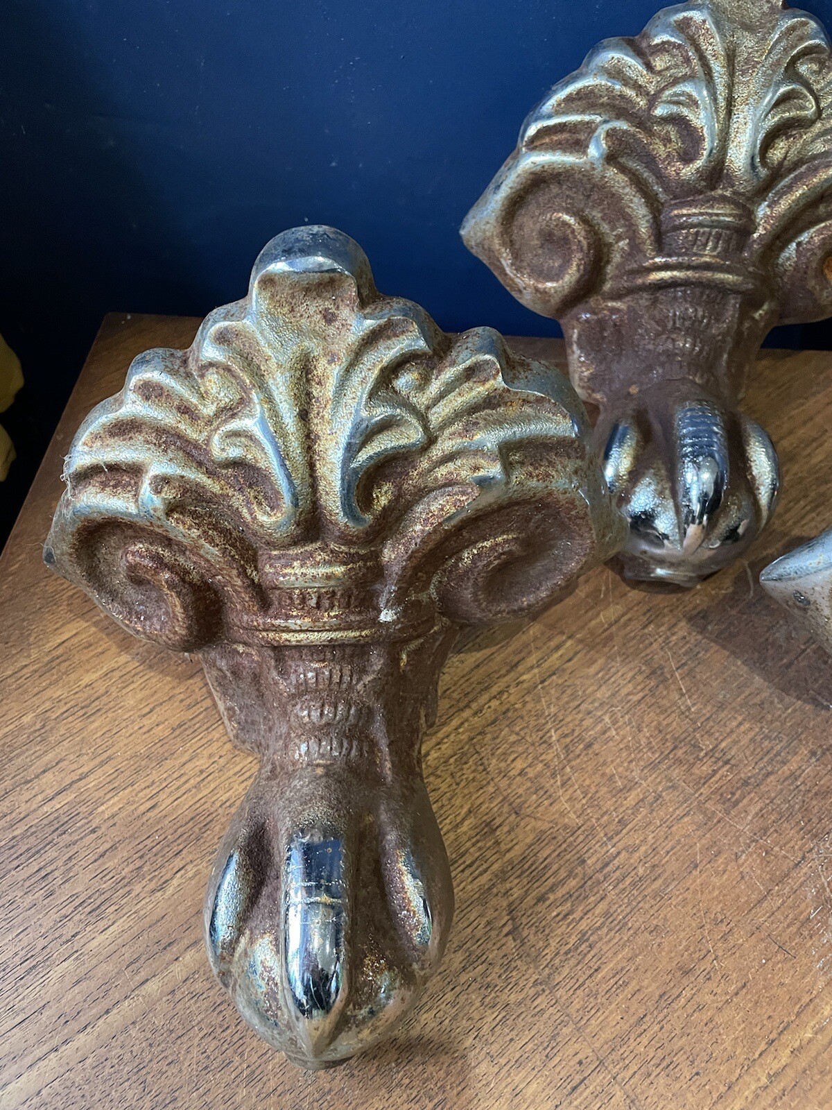 Antique Cast Iron Ball And Claw Bath Tub Feet x4 Barn Find eBay