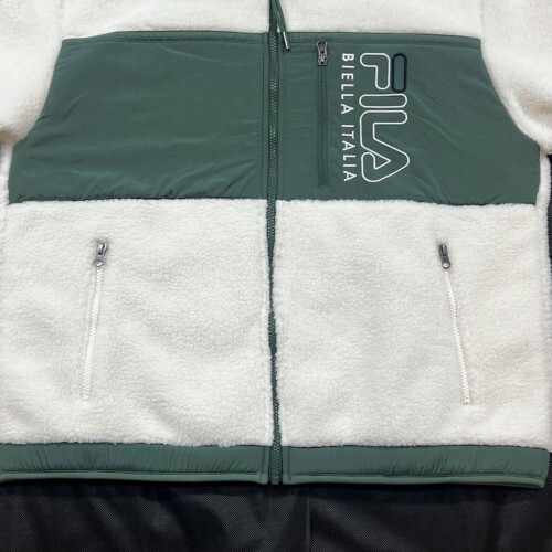 In good condition ⭐︎ BTS × FILA Popcon boa fleece jacket
