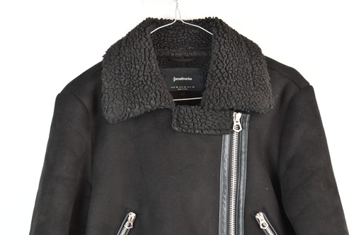 Stradivarius Damen Kunstleder Lammfell Reißverschluss Kragen Jacke Schwarz Größe XS - Bild 2 von 8