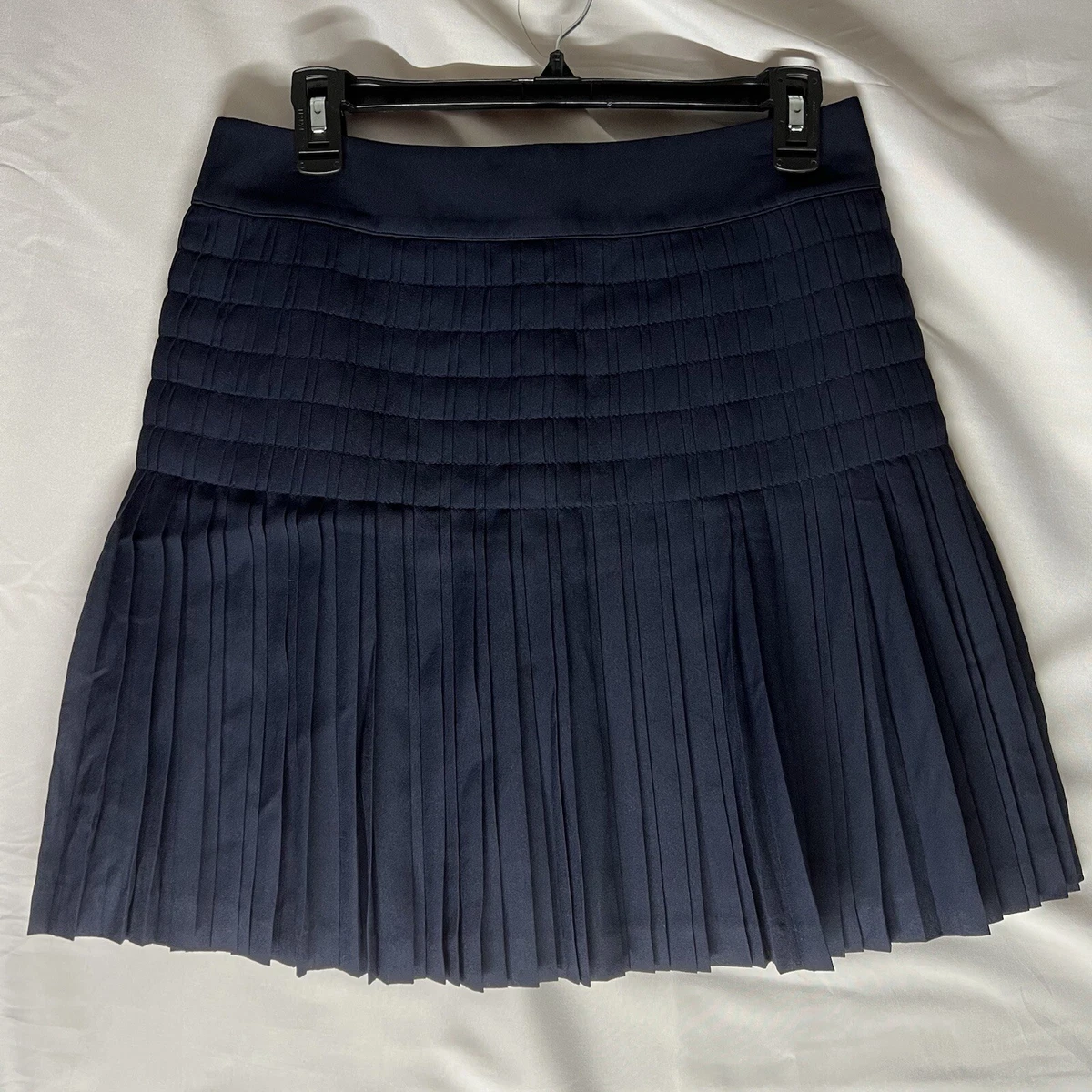 Short navy top pleated skirt