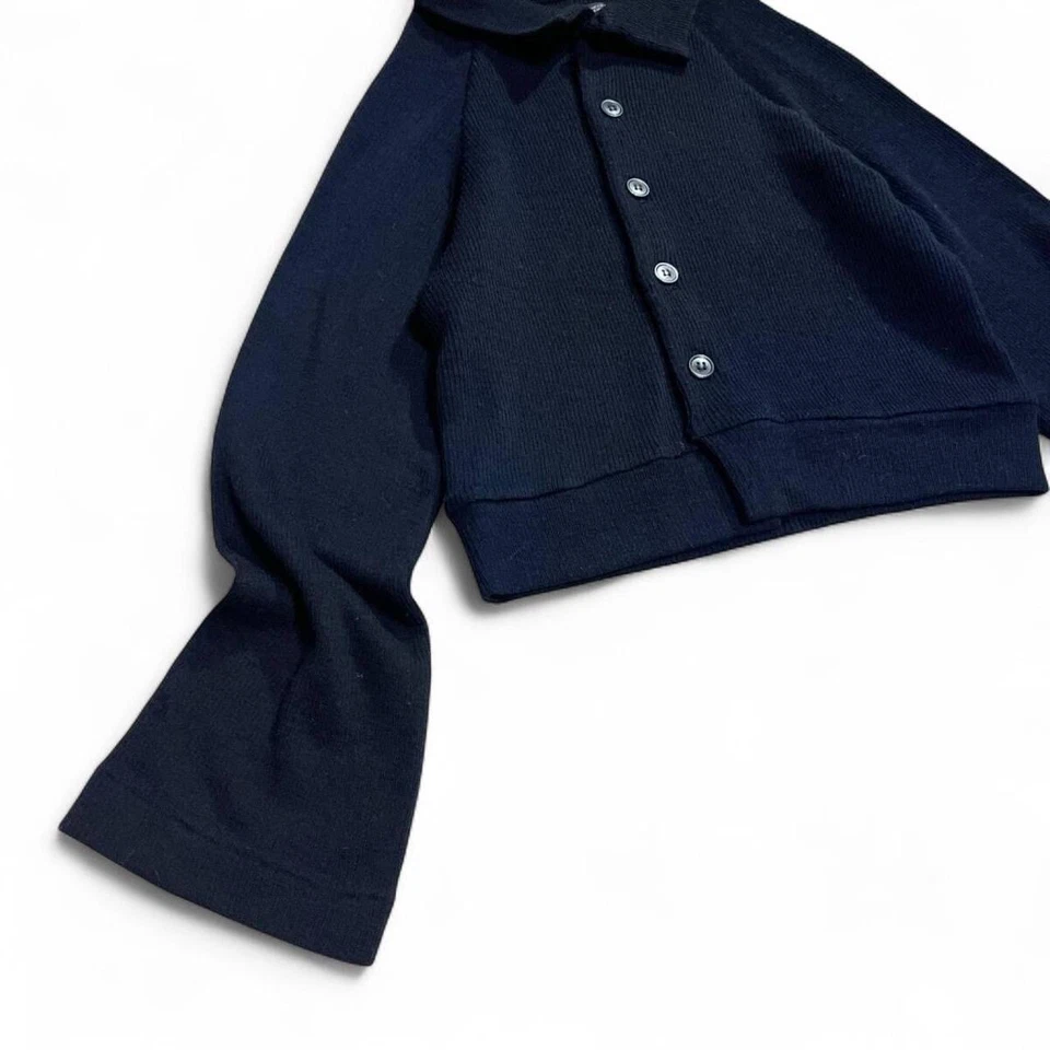 Suéter tejido de lana con cuello negro Yohji Yamamoto + - mangas campana, recortado Japón Foto 4 de 4