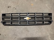 1982 - 1990 Chevrolet S-10 Grill Part Number 14067219