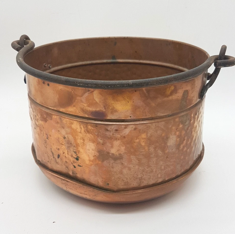 Ancien Chaudron cuivre massif Martelé NIJHOF Ø 25cm H 17cm Déco Anse en fer - Photo 4/4