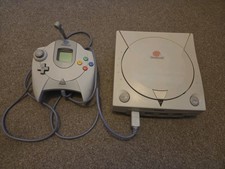 Sega Dreamcast Video Game Console. ntsc-j bundle, vmu, microphone