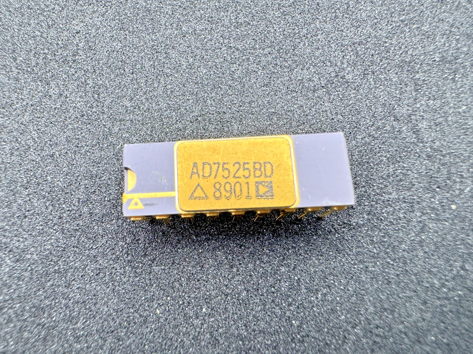 1 PCS AD7525BD Analog Devices 8-bit DAC IC Ceramic Gold Leads DIP-16 Precision