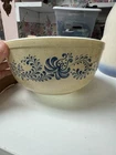 Vintage Pyrex Homestead 2.5 Qt Mixing Bowl