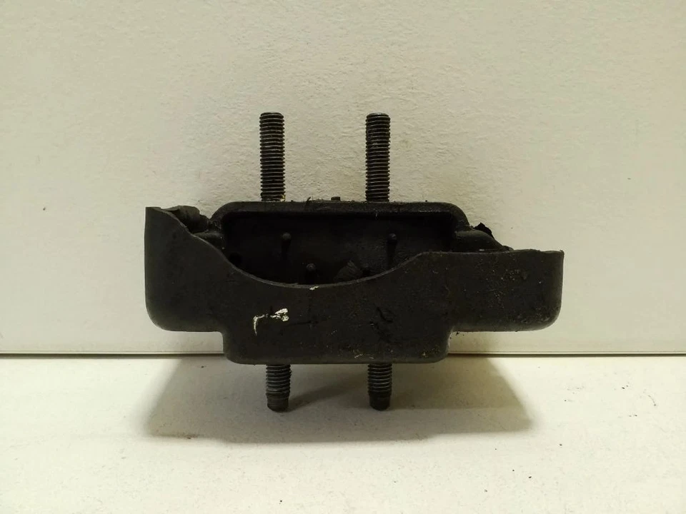 Iveco Daily 5th Gen 2014 Diesel 93kW Engine Mount Motor Damper 5801283685 - Image 4 of 4