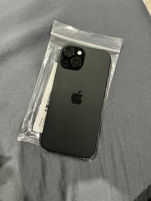 【新品】iPhone 15 Black 128GB Amazon.com: Apple iPhone 15 (Renewed), 128GB, Black - Unlocked