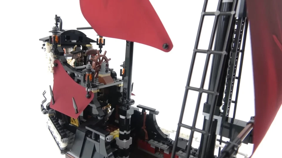 Pirates Of The CARIBBEAN-Queen Anne's revenge ship model like LEG0 4195 -US SHIP - Image 3 of 4