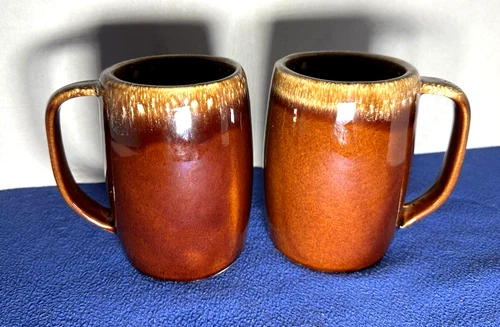 2 HULL OVEN PROOF BROWN DRIP GLAZE BEER STEIN COFFEE MUG 5"  16 oz. USA