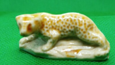 Red Rose Wade figurine the Leopard / England 