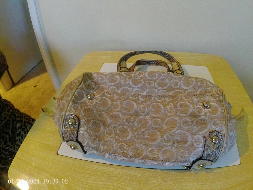 monedero adivina chloe Foto 2 de 4