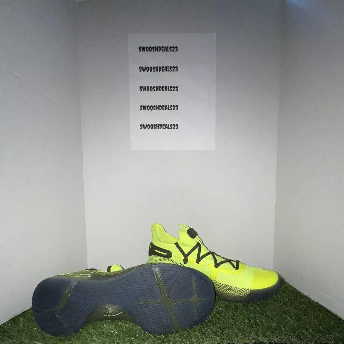 Under Armour UA SC Steph Curry Coy Fish 3020612 302 Volt Yellow Men s Size 9.5