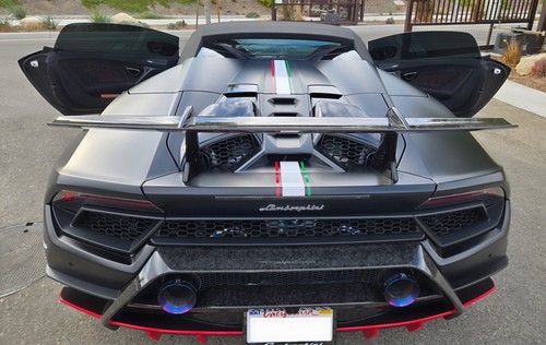 2019 Lamborghini Huracan Performante Spyder LP 640-4 Performante Spyder - Picture 7 of 10