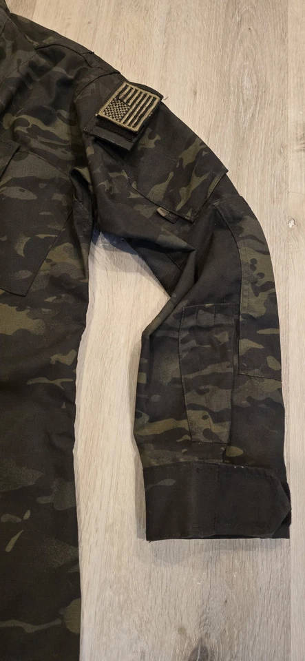 Chaqueta y camisa táctica Tru Spec talla X-pequeña regular digital camuflaje urbano Foto 4 de 4
