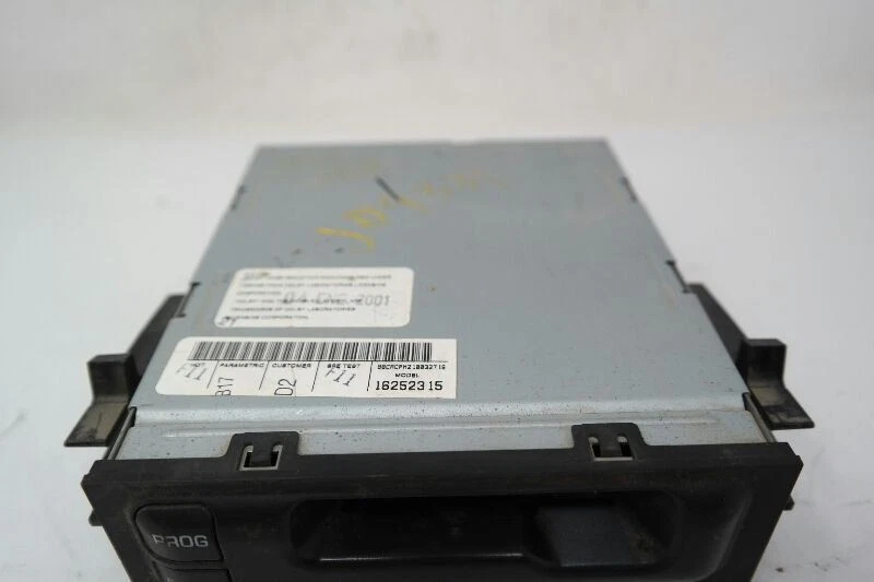 95 96 00 01 02 CHEVY SUBURBAN 1500 AUDIO EQUIPMENT REMOTE CASSETTE PLAYER - Image 2 of 4