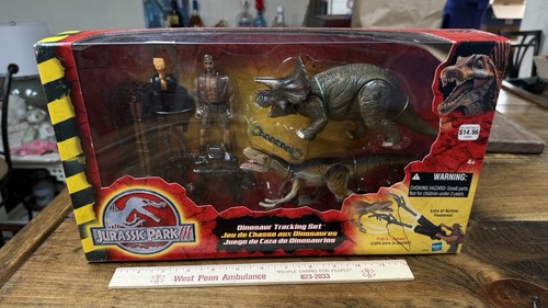 Jurassic Park III mint boxed sealed NEW Dinosaur Tracking Set