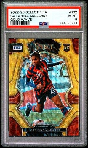 Catarina Macario [Gold Wave] #192 2022 Panini Select FIFA card