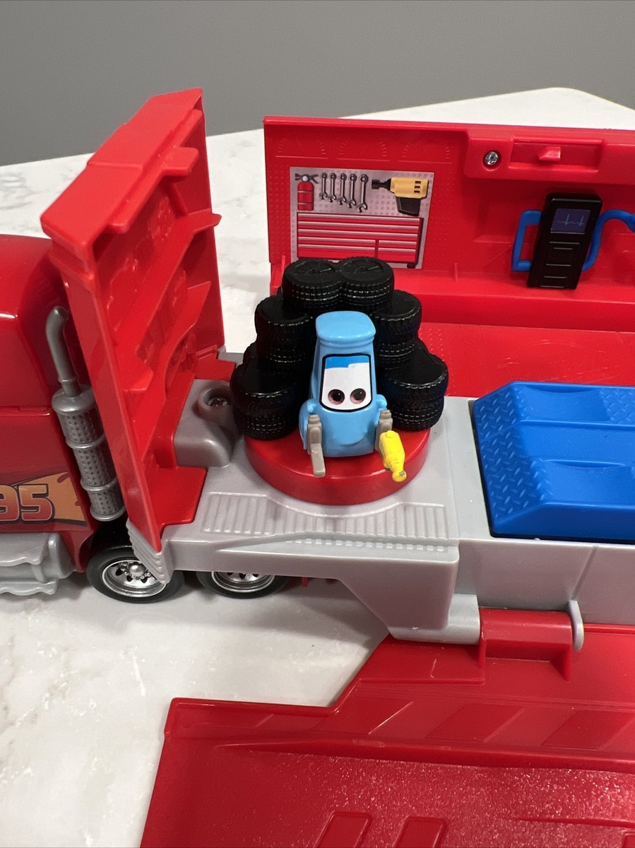 Disney and Pixar Cars Transforming Mack Playset, 2-in-1 toy Truck