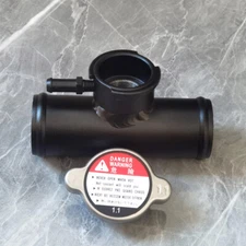 Black Aluminum In-Line Radiator Hose, 38mm (1.5"), Filler Neck with Cap