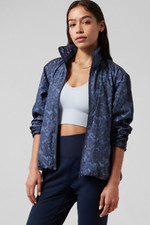 NWOT ATHLETA Sightseer Lace Ethereal Bloom Cottage Blue Jacket ST 986271 W0608