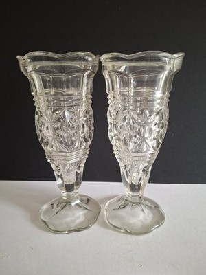 Paar klare Pressglas Sellerie Blumenvasen gewellt Vintage 20,5x9cm