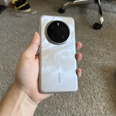 Honor Magic7 Pro - 512GB Global Unlocked 9/10 Condition
