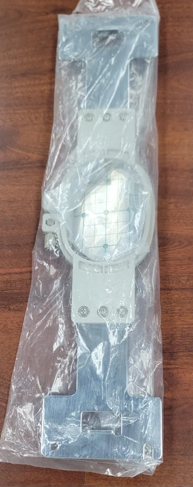 BROTHER / BABYLOCK MULTI NEEDLE EMBROIDERY HOOP PRH60 (60X40mm - 2.4"x1.6") New - Image 2 of 4