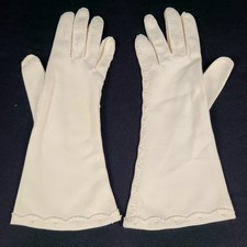Vintage Ivory Mid Length Gloves with Scallops Beads Hand Stitched Size Small