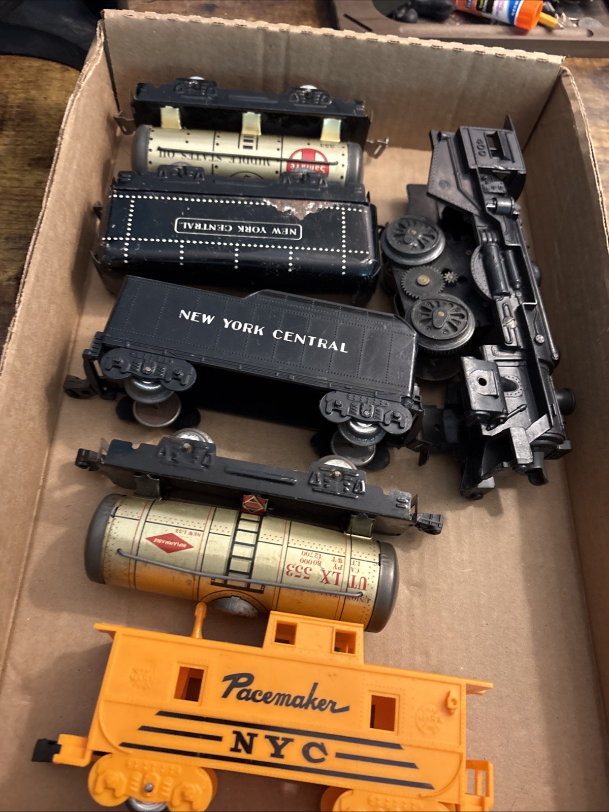 Lot Of 6 Vintage Marx S Gauge Train Cars. Locomotive #400. New York Central