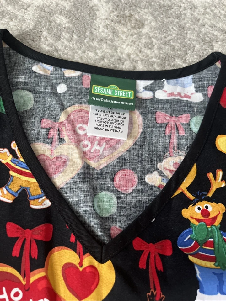 Sesame Street Cherokee Scrubs Tooniforms Christmas V Neck Top, Medium, NEW - Image 3 of 4