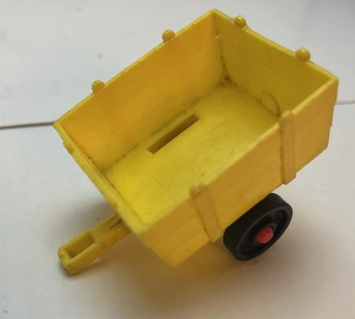 Fisher-Price Little People Farm Yellow Hay Cart Vintage  Missing The Hook