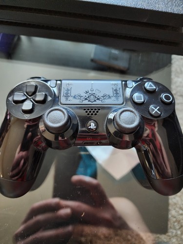 Kingdom Hearts 3 Edition for PS4 Pro Includes Box and Controllers And KH3 Deluxe - Picture 8 of 14