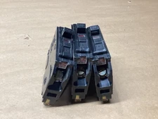 LOT OF 3 SQUARE D  QOB120 120V  1 POLE CIRCUIT BREAKER #101D98*CO